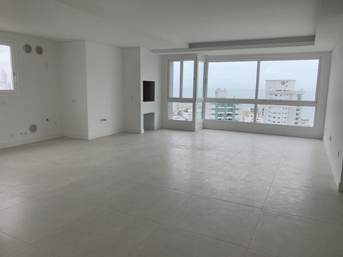 Imagem 4 de 18 de Excelente Apartamento No Centro De Balneário Camboriú, Ótima Localização. - Ap00892 - 34215009