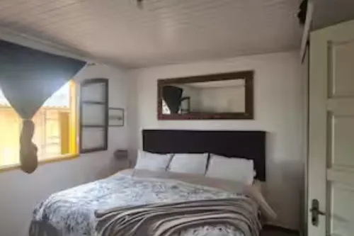 Casa Na Praia Da Juréia, Pé Na Areia, Com Piscina, Frente Ao Mar. Sítio À Beira-mar!