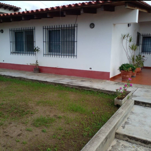Vendo Comoda Amplia E Iluminada Casa En Higuerote Asocanales