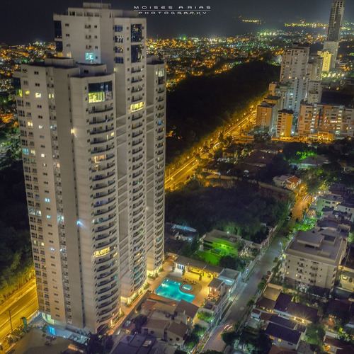 Aparrtamento En La Avenida Anacaona De 3 Habitaciones Piso Vista Al Mar Torre Mar Azul Con 4 Parqueos 