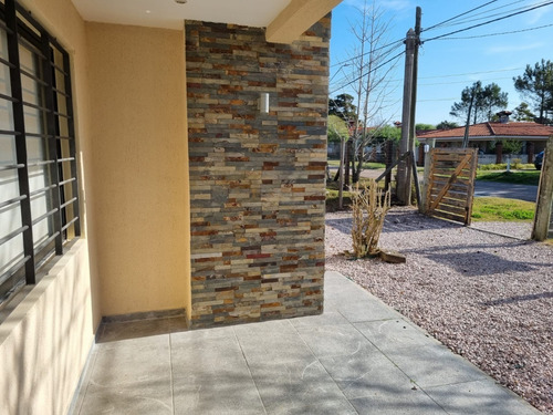 Imagen 2 de 30 de Casa Totalmente Reciclada En Las Toscas 982lt
