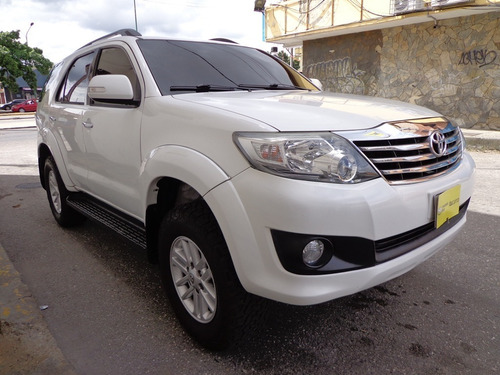 Imagen 3 de 10 de Toyota Fortuner