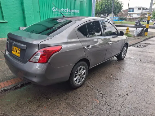 Nissan Versa 1.6 Advance