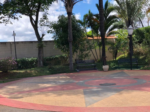 Imagem 27 de 30 de Sobrado No Condomínio Villagio Bologna, 100m², 3 Dormitórios, 1 Suíte, 2 Vagas, Bosque Maia. - So0183