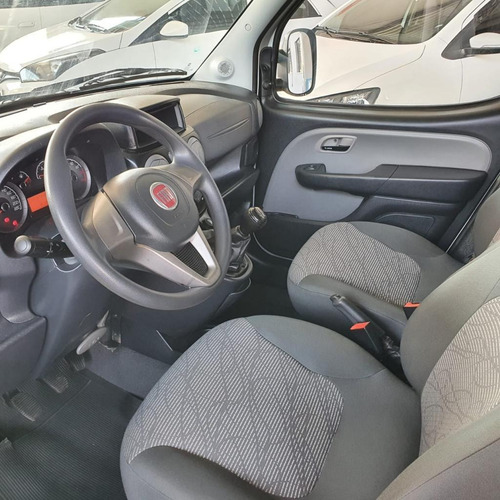 Imagem 7 de 15 de Doblo Essence 1.8 Flex 16v 5p