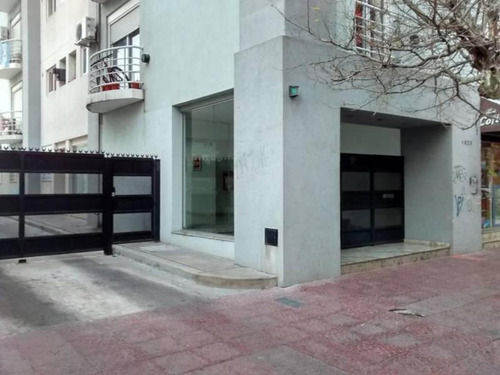Imagen 1 de 1 de En Venta. Cocheras En Charlone 1023, San Miguel. Hay Cubiert