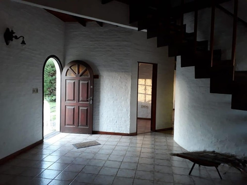Excelente Casa Panorámica, Al Mar.