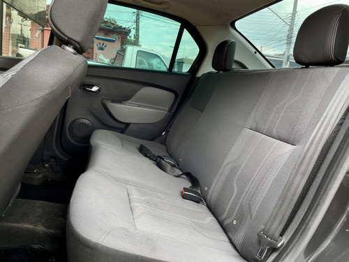 Renault Logan Exp 16 Sce