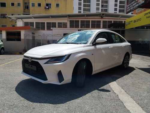Imagen 2 de 17 de Toyota Yaris Dubai 2023