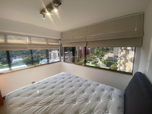 Apartamento En Alquiler, Urb. La Alameda