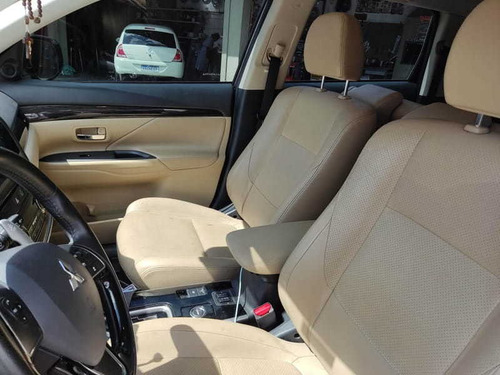 Imagem 6 de 15 de Mitsubishi Outlander 4x4-at 3.0 V-6 4p 2018