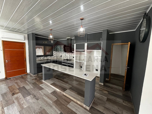 Casa 4 Dormitorios Con Pileta En Venta - Calle 30 E/ 43 Y 45, Barrio Poggio - General Belgrano.