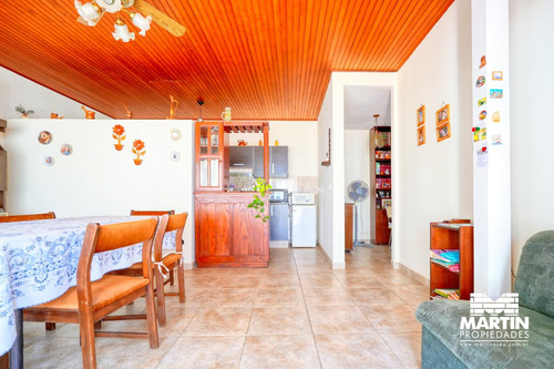 Casa En Venta En Martinez 4 Ambientes, Suite/vestidor, Jardín Dpto 2 Amb Al Fondo