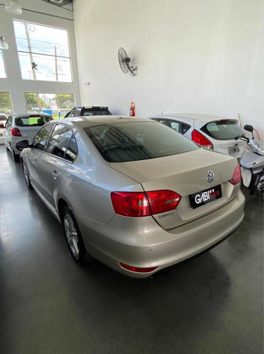 Volkswagen Vento 2.0 Luxury I 140cv 2013