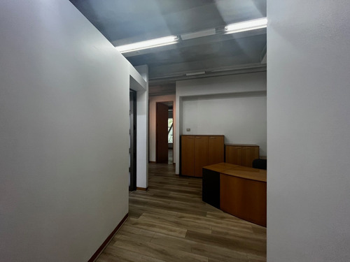 144m2 Habilitada Nororiente Semiamoblada Impecable