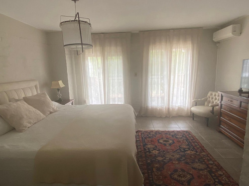 Casa En Ph En Muy Buen Estado Y Super Bien Ubicada