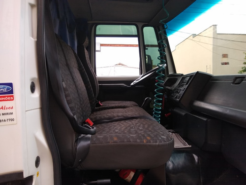 Ford Cargo 1119 Baú