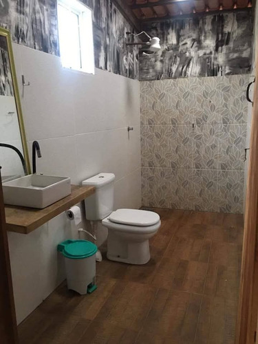 Chácara Com Casa De 2 Quartos E 2 Banheiros
