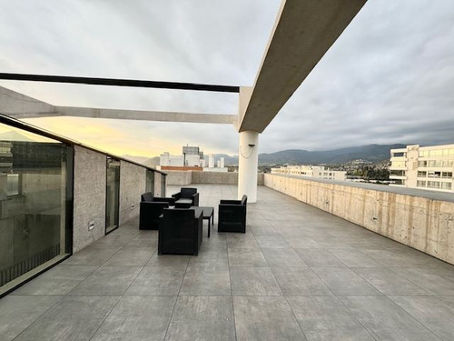 Departamento En Venta De 2 Dorm. En Lo Barnechea