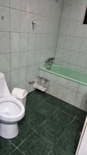Venta De Amplia Casa, Terreno De 500m2 3d 2b, En La Florida