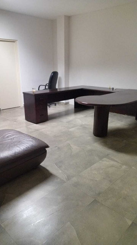 Oficina / Consultorio En Renta