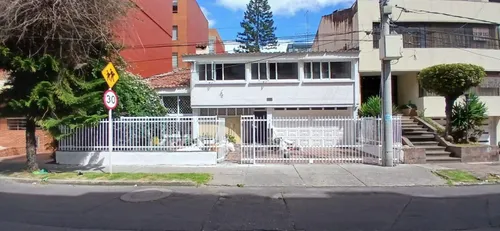Casa En Arriendo/venta En Santa Paula. Cod A16350