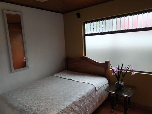 Imagen 3 de 10 de Apartamento Amueblado En Tibás, Sin Parqueo