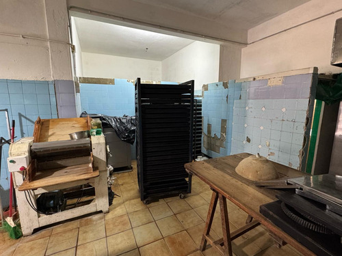 Local Y Fondo De Comercio En Venta