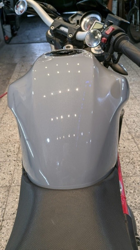 Imagen 10 de 15 de Benelli Tnt 300