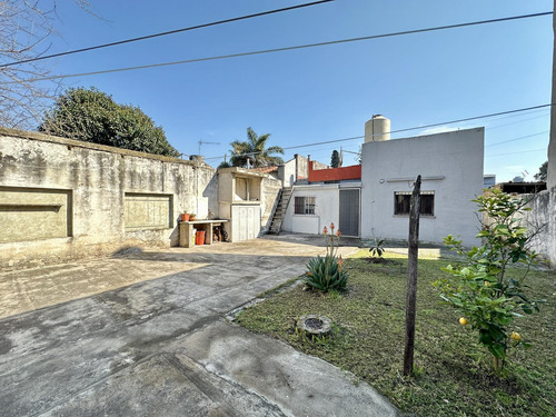 Casa De Tres Ambientes En Venta, Llavallol, Lomas De Zamora
