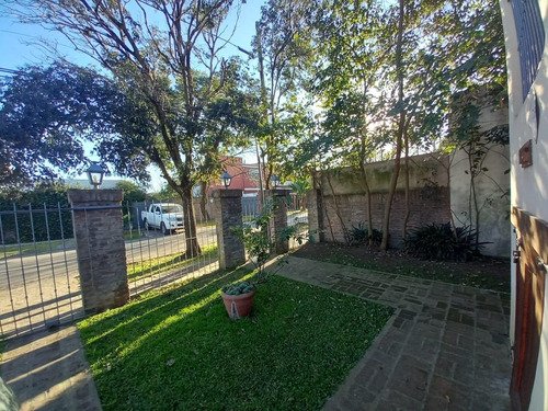Casa Con Buen Terreno En La Merced, Beccar