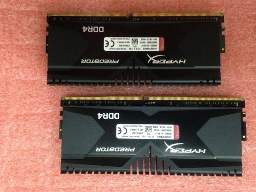 Imagem 3 de 3 de Memoria 16gb Ddr4 3000mhz 2x8 Kingston Hyperx Predator Usada
