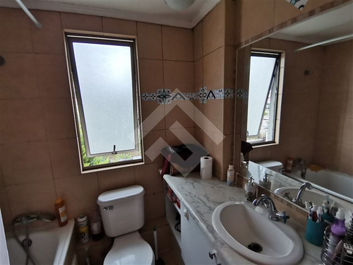 Imagen 18 de 22 de Casa En Venta De 4 Dorm 4 Baños En Sector Residenc. En Maipú