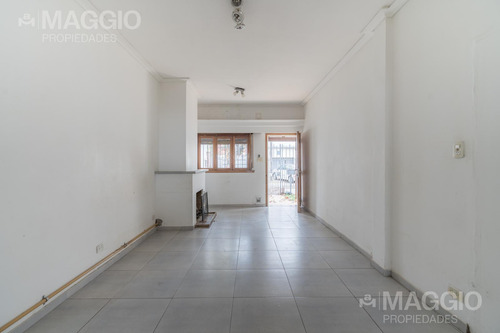 Casa 4 Ambientes En Alquiler Ramos Mejia