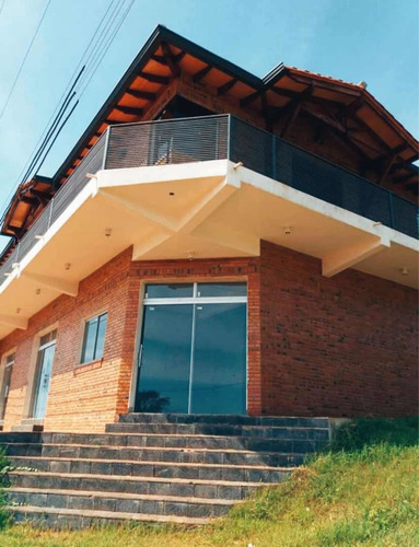 Imagen 2 de 4 de Atención Limpio !! Vendo Casa Con 3 Salones Comerciales