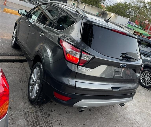 Imagen 4 de 15 de Ford Escape Americana