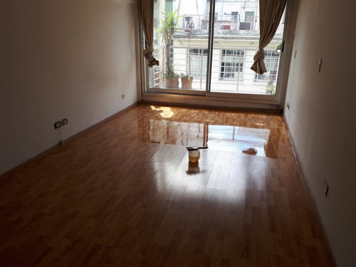 Imagen 6 de 8 de Pulido E Hidrolaqueado De Pisos De Madera Caballito Parquet
