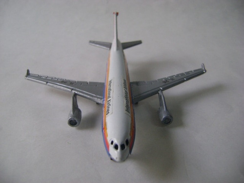 Imagen 2 de 10 de Nico Avion Metal Airlines Int. Lines 26 13 X 11 Cm (avv 39)