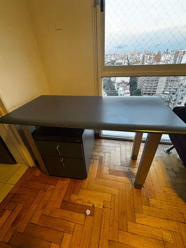 Escritorio Usado Excelente Condición Con Cajonera Con Ruedas Azul Petróleo (Usado)