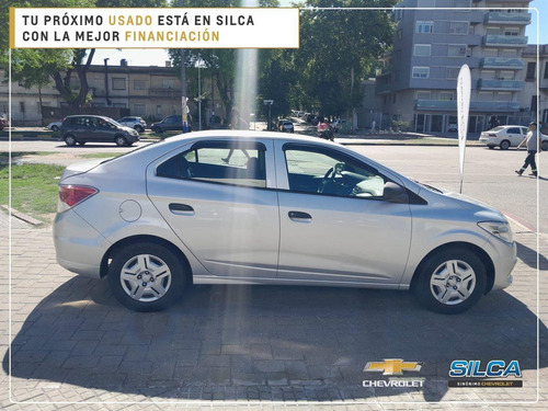 Imagen 4 de 19 de Chevrolet Prisma Joy 2017 Gris Plata 4 Puertas