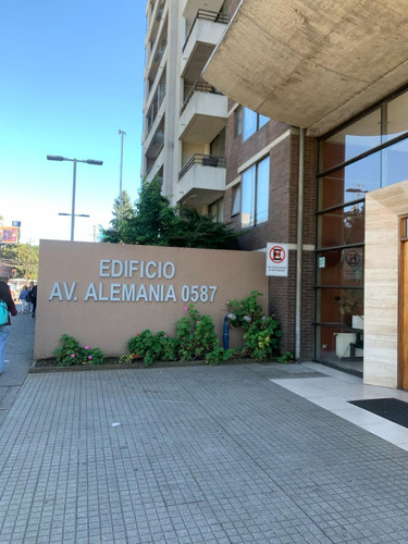 1 Dormitorio, 1 Baño, Con Estacionamiento Y Bodega