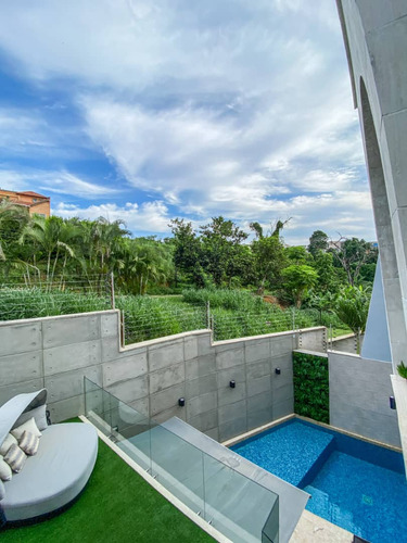 Lujoso Townhouse En Venta En Terrazas Del Country Gavip