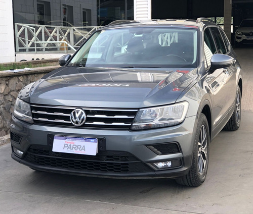 Imagen 1 de 8 de Volkswagen Tiguan 1.4 Tsi Dsg 7 Asientos - 2019 - Gris