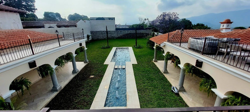 Imagen 17 de 21 de Lujosa Casa A 10 Minutos De #antiguaguatemala Dentro De Condominio Boscoso