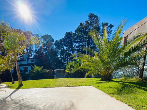Casa Dumbus Gran Casa Pinamar Centro 14 Personas + Cuna, Pet Friendly, Parrilla, Parque, Metegol, Wifi Fibra 300mega Eventos