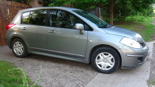 Nissan Tiida 1.8 Visia 5 p