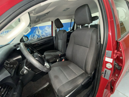 Toyota Hilux Dx 4x4 Pcyp60