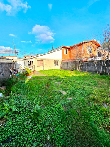 Rrb// Vende Casa 2d/1b Los Lirios (100774)
