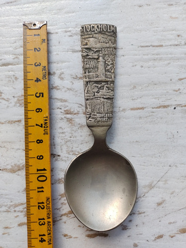 Antigua Cuchara Plateada Estocolmo Suecia Relieve 13 Cm (Usado)