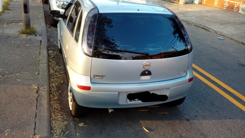 Corsa Premiun Hatch 2010 1.4